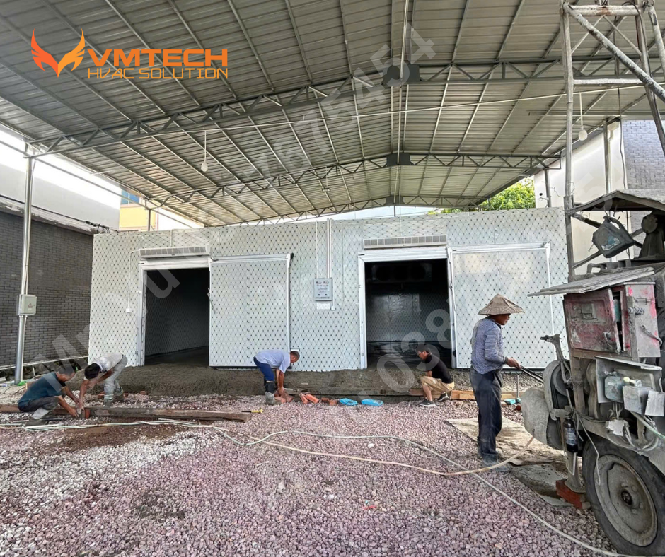 HÌNH 2: ĐỖ NỀN XI MĂNG BÊN NGOÀI