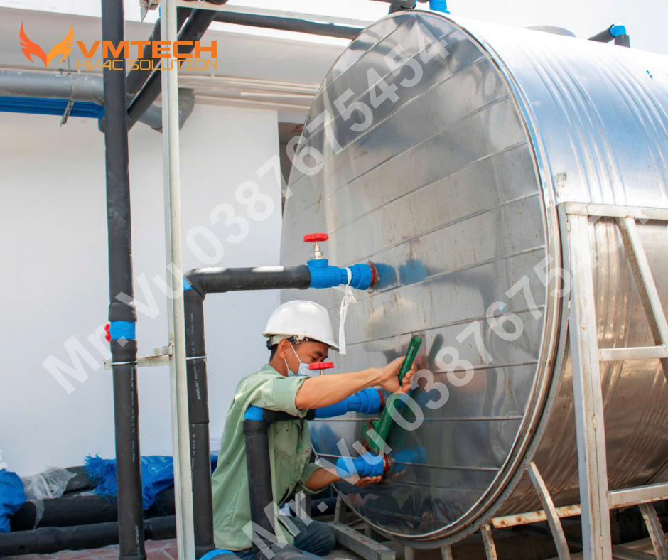 HÌNH 3: HÌNH ẢNH THI CÔNG HỆ THỐNG BƠM NHIỆT CỦA VMTECH